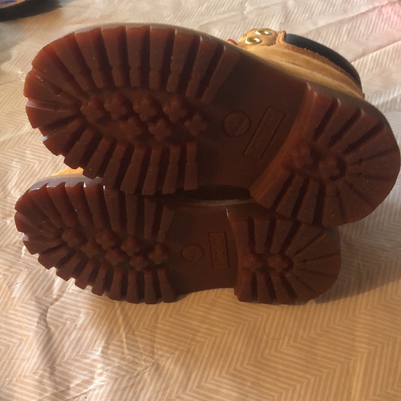Timberlands toddler’s size 7 - Picture 5 of 6